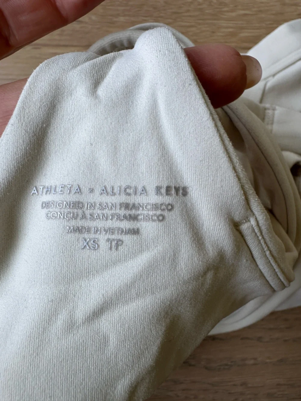 Athleta X Alicia Keys Transcend Chantilly Cream Bra D-DD+ XSmall